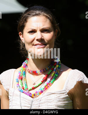 La princesse Victoria de Suède fête son 31e anniversaire au Château de Solliden, la résidence d'été de la famille royale Suédoise sur l'Île Oeland, la Suède, le lundi, 14 juillet 2008. Elle est venue dans le jardin du château avec ses parents le roi et la Reine. Dans la soirée, la famille royale va rejoindre les festivités à l'arène sportive de Borgholm. Photo : Albert Niboer (Pays-Bas Banque D'Images