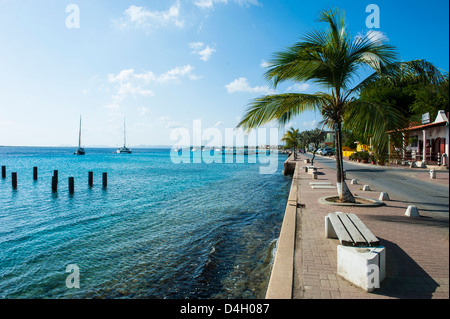 Pier de Kralendijk, la capitale de Bonaire Îles ABC, Netherlands Antilles, Caraïbes Banque D'Images