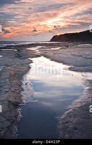 Kimmeridge Bay sur la côte du Dorset au coucher du soleil, la Côte Jurassique, UNESCO World Heritage Site, Dorset, England, UK Banque D'Images