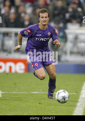 La Fiorentina Alberto Gilardino vu en action lors de la Ligue des Champions match de football Bayern Munich vs Fiorentina à 'Allianz Arena de Munich, Allemagne, 21 octobre 2008. Munich a gagné le match par 3-0. Photo : Daniel Karmann Banque D'Images