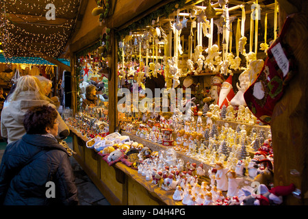 Marché de Noël stand, Dortmund, Rhénanie du Nord-Westphalie, Allemagne Banque D'Images