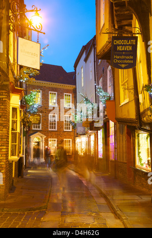 La pagaille à Noël, York, Yorkshire, Angleterre, Royaume-Uni Banque D'Images