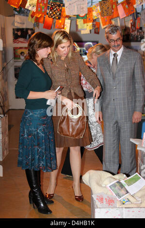 La princesse maxima des Pays-Bas (C) occupe le premier événement national de l'Alliance de voisinage dans l'usine Van Nelle à Rotterdam, Pays-Bas, le 20 novembre 2008. À la réunion, les structures de voisinage sociale dans les villes, les villages et les zones rurales ont été discutés. Photo : Patrick van Katwijk Banque D'Images