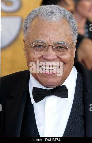 L'acteur James Earl Jones arrive à la 15e édition de l'écran de l'Acteur Guild Awards Au Shrine Auditorium à Los Angeles, USA, 25 janvier 2009. Screen Actors Guild Awards sont remis aux lauréats dans cinq et huit heures de film catégories. Photo : Hubert Boesl Banque D'Images