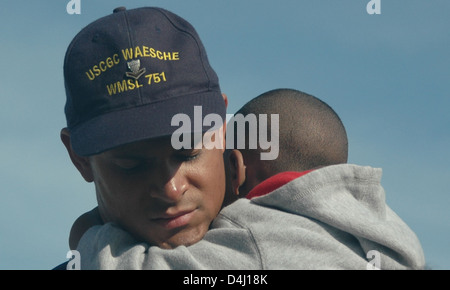 Le Coast Guard Cutter Waesche est un navire de classe Legend commandé pour soutenir des missions de sécurité nationale, y compris la défense intérieure et l'application de la loi maritime. Elle opère principalement dans le Pacifique et fournit des capacités de recherche et de sauvetage. Banque D'Images