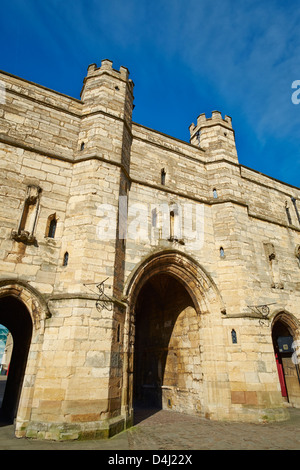 La porte d'entrée ouest de l'échiquier de la 14e siècle Lincoln Lincolnshire en Angleterre Banque D'Images