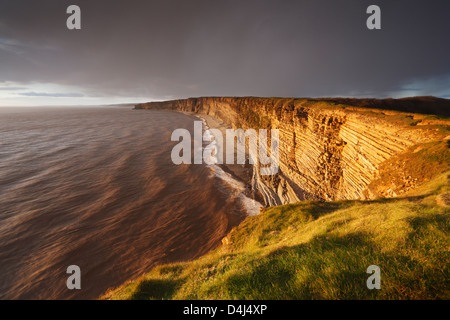 À partir de la côte du Glamorgan Nash Point. Vale of Glamorgan. Le Pays de Galles. UK. Banque D'Images