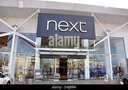 "Suivant", le magasin de vêtements de mode centre Peel, Lésiné Hill, Bracknell, Berkshire, Angleterre, Royaume-Uni Banque D'Images