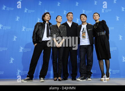 Masanobu Ando acteurs (Japon, L-R), Zhang Ziyi (Chine), réalisateur chinois Chen Kaige acteurs chinois et Leon Lai et Chen Hong posent au cours de la photo du film "pour toujours fasciné ? À la 59e Festival International du Film de Berlin à Berlin, Allemagne, 10 février 2009. Le film est parmi les 18 films en compétition pour l'argent et de récompenses Ours d'or à la 59e Berlinale. Photo : Joerg Banque D'Images