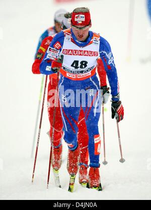 La skieuse Tchèque Lukas Bauer photographié au cours de la Men ?s 15 km classic cross-country ski nautique aux Championnats du Monde de ski nordique 2009 à Liberec, République tchèque, 20 février 2009. Bauer est devenu deuxième. Photo : KAY NIETFELD Banque D'Images