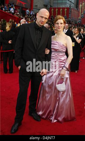 Jochen Alexander Freydank directeur allemand et l'actrice Julia Jager arrivent sur le tapis rouge pour la 81e Oscars au Kodak Theatre, à Hollywood, Californie, USA, 22 février 2009. Freydank a remporté l'Oscar du meilleur court-métrage pour son film ?Spielzeugland ? ( ?Toyland ?). Les Academy Awards, populairement connu comme les Oscars, l'excellence en matière de cinéma. Photo : Hubert Banque D'Images