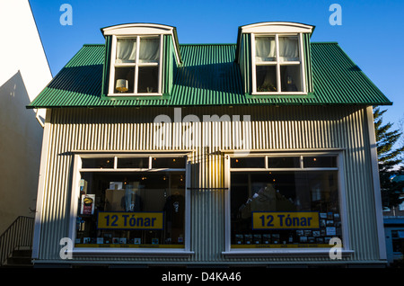 12 Tónar est un label indépendant et un magasin de disques légendaires au cœur de Reykjavík. Banque D'Images