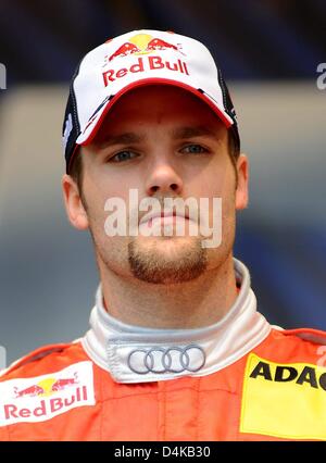 Pilote de course allemand Martin Tomczyk de Audi Sport Team Sportsline photographié au cours de la présentation de la maîtrise allemand de voitures de tourisme à Düsseldorf, Allemagne, 19 avril 2009. Les maîtres allemand de voitures de tourisme commence avec une course à Hockenheim le 17 mai 2009. Photo : David Ebener Banque D'Images