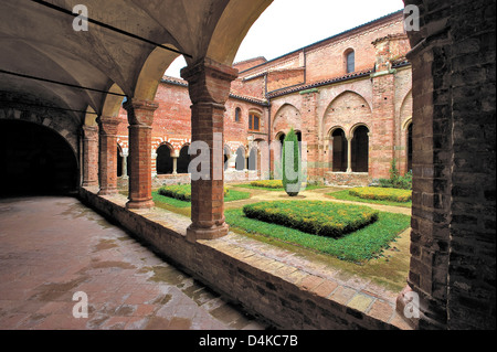 Europe Italie Piémont Albugnano Abbaye de Vezzolano cloître de Santa Maria Banque D'Images