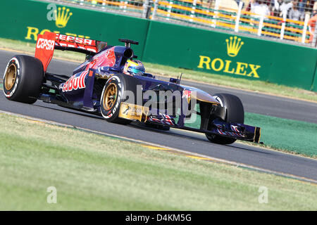 Melbourne, Australie. 15 mars 2013. La Formule 1 Grand Prix d'Australie la pratique. Jean-Eric Vergne, Scuderia Toro Rosso, Photo:mspb/ Lukas Gorys/dpa/Alamy Live News Banque D'Images