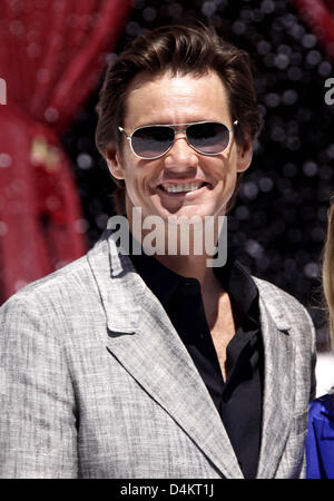 L'acteur américain Jim Carrey pose pour promouvoir la sortie prochaine de Disney ?Un Chant de Noël ? Au cours du 62e Festival du Film de Cannes, France, 18 mai 2009. Photo : Hubert Boesl Banque D'Images