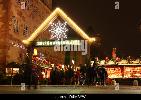 Le marché de Noël (Weihnachtsmarkt) à Stuttgart, Allemagne. Banque D'Images