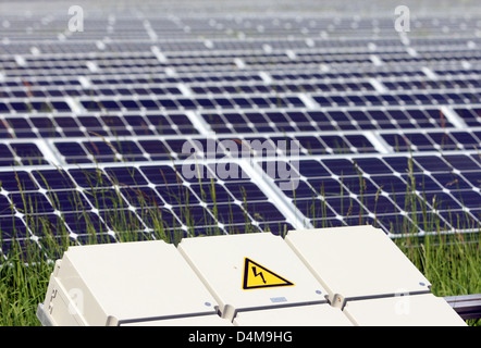 Dresde, Allemagne, les transformateurs de tension et de système photovoltaïque Banque D'Images