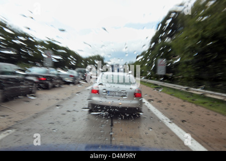 Kasseburg, Allemagne, photo symbolique, une faible visibilité sur l'autoroute Banque D'Images