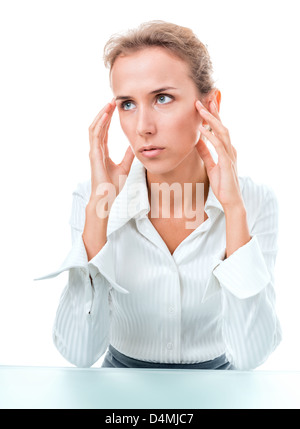 Jeune femme en tenue de bureau. La figure est isolé sur un fond blanc avec le chemin de découpe Banque D'Images