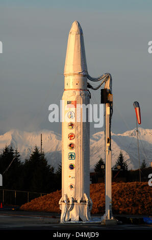 Un des objectifs stratégiques à long terme (PICASSO) rocket est prêt à lancer comme un test du système de défense antimissile le 24 février 2006 à partir de l'ensemble de lancement kodiak sur l'île Kodiak, Alaska. Le secrétaire à la défense Chuck Hagel a annoncé le 15 mars 2013 augmentation de la défense antimissile en réponse aux menaces de la Corée du Nord. Banque D'Images