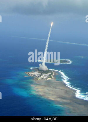 La Missile Defense Agency a effectué un vol d'essai le système de défense à mi-parcours au sol interceptor 31 janvier 2010 de l'US Army's Reagan Test Site de l'Atoll de Kwajalein dans les Îles Marshall. Le secrétaire à la défense Chuck Hagel a annoncé le 15 mars 2013 augmentation de la défense antimissile en réponse aux menaces de la Corée du Nord. Banque D'Images