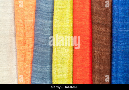 Le tas de tissus de coton thaï. Banque D'Images