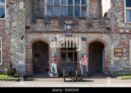 Les Fusils (Wiltshire) et Berkshire Museum - l'armoire Salisbury Banque D'Images