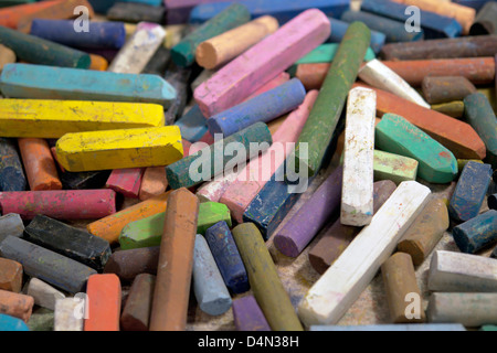 Art fond avec plein de craies pastel de couleur Banque D'Images