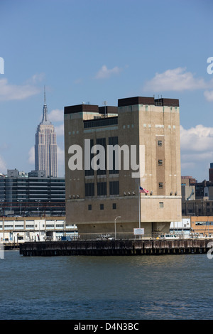 Holland Tunnel de ventilation, bâtiment de la rivière Hudson, Manhattan, New York Banque D'Images