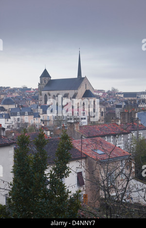 Donnant sur la ville de Poitiers. Banque D'Images