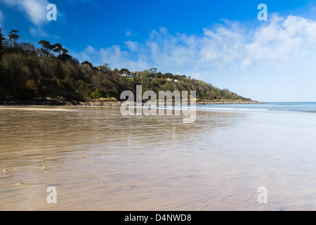 La belle plage de sable de Carbis Bay près de St Ives Cornwall England UK Banque D'Images