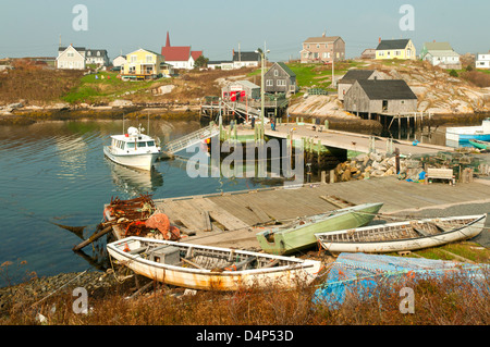 Réflexions du port à Peggy's Cove, Nova Scotia, Canada Banque D'Images