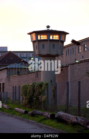 Tour de guet à l'ancien camp spécial NKVD soviétique Berlin-Hohenschoenhausen, Allemagne Banque D'Images