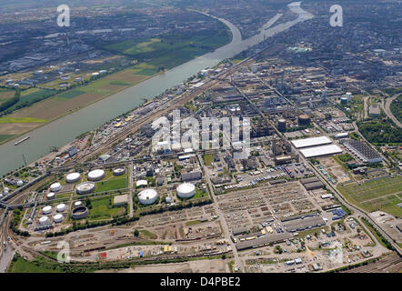 Vue aérienne sur les locaux de groupe chimique BASF à Ludwigshafen, Allemagne, 27 mai 2009. Photo : Ronald Wittek Banque D'Images