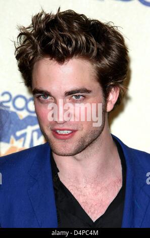 L'acteur Robert Pattinson pose dans la salle de presse au MTV Movie Awards 2009 au Gibson Amphitheatre à Universal City, Los Angeles, USA, 31 mai 2009. Photo : Hubert Boesl Banque D'Images