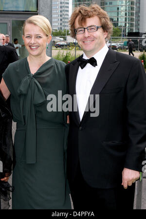 Le Prince Friso (R) et de la princesse Mabel d'Orange-Nassau assiste à la Amsterdam Dîner organisé par la Fondation de lutte contre le sida dans le Heineken Music Hall à Amsterdam, Pays-Bas, 20 juin 2009. Le dîner de charité est de recueillir des fonds pour l ?Aids Foundation ? Et ?STOP AIDS NOW !  ?Et d'attirer l'attention sur les problèmes du VIH/sida dans le secteur des entreprises. Photo : Patrick van Katwijk Banque D'Images