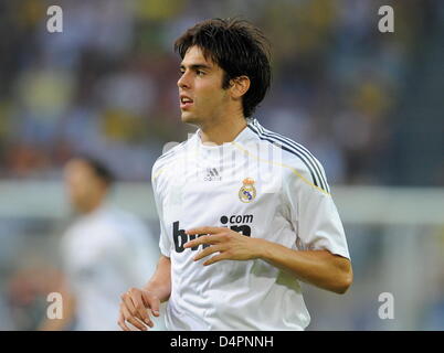 Real Madrid Kaka ?s en photo pendant le match amical Borussia Dortmund vs Real Madrid à l'occasion de Borussia Dortmund ?s 100e anniversaire au stade Signal Iduna Park de Dortmund, Allemagne, 19 août 2009. Madrid a battu Dortmund 5-0. Photo : Achim Scheidemann Banque D'Images