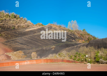 Croscat volcan, Garrotxa, Catalogne, anciennement exploitée intensivement mais maintenant restauré et protégé comme une réserve naturelle Banque D'Images