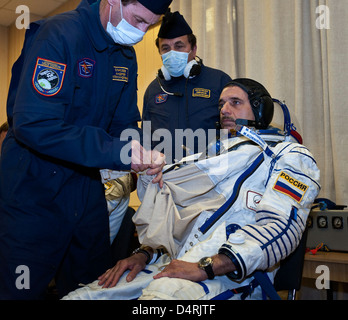 L’expédition 23 part du cosmodrome de Baïkonour, au Kazakhstan, avec des membres d’équipage dont Mikhail Kornienko. La mission marque une autre étape importante dans la collaboration spatiale internationale et les missions de vols habités vers la Station spatiale internationale. Banque D'Images