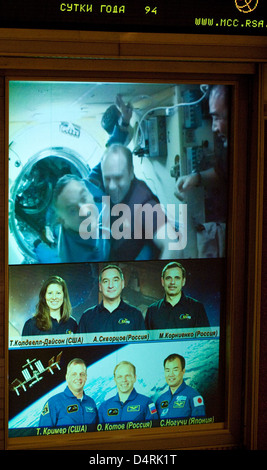 L'équipage de l'expédition 23, dont le cosmonaute russe Alexander Skvortsov, l'astronaute de la NASA Timothy Creamer et l'astronaute japonais Soichi Noguchi, accostent à la Station spatiale internationale (ISS) le 4 avril 2010. Banque D'Images