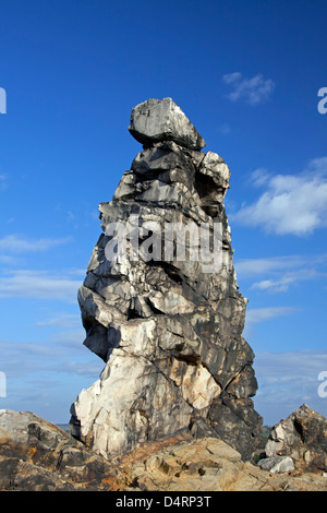 Le Mittelsteine Weddersleben proche, une partie de l'Teufelsmauer / Devil's Wall, grès rock formation dans le Harz, Allemagne Banque D'Images