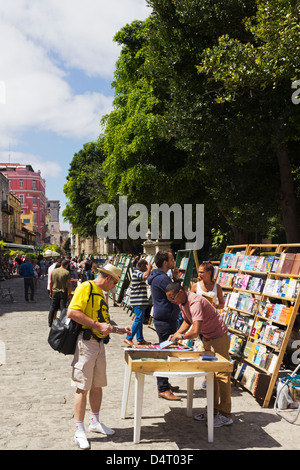 Les libraires à la Plaza de Armas La Havane Cuba Banque D'Images