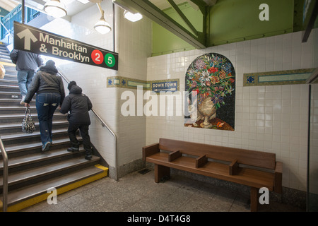 L'Est 180e Street station dans le Bronx à New York, à l'Avenue ligne Dyre Banque D'Images