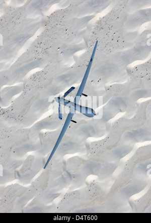 Un MQ-1 Predator, effectue une mission de formation sur le sable blanc National Monument dans le sud du Nouveau-Mexique. Banque D'Images