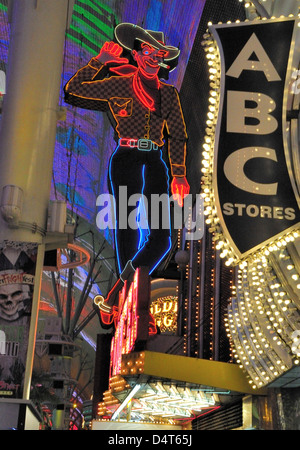 Vegas Vic, les fumeurs cowboy sur Fremont Street, le centre-ville de Las Vegas Banque D'Images