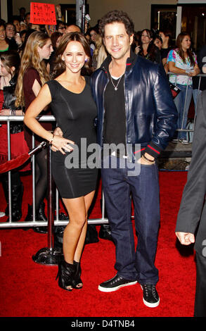Acteurs Jennifer Love Hewitt et son petit ami Jamie Kennedy arrive à la première mondiale du film "Twilight : New Moon' au village de Bruin et théâtres à Westwood, Los Angeles, USA, 16 novembre 2009 16. Photo : Hubert Boesl Banque D'Images