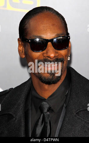 Le rappeur américain Snoop Dogg arrive à l'American Music Awards 2009 au Nokia Theatre de Los Angeles, États-Unis, 23 novembre 2009. Photo : Hubert Boesl Banque D'Images