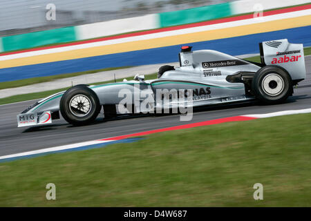 Le document photo datée du 21 décembre 2009 montre un graphique de l'ordinateur de la nouvelle Mercedes voiture de course de Grand Prix pour la prochaine saison de Formule 1. Selon le journal Page d'accueil 'Bild.de', 40 ans, ancien champion Michael Schumacher sera de retour à la Formule Un en tant que moteur de Mercedes Grand Prix pour un an. Photo : Document Mercedes-Benz Motorsport Banque D'Images