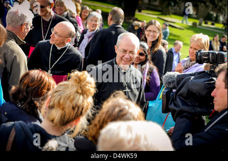 Chichester, Sussex, UK. 19 mars 2013. L'archevêque de Canterbury, Justin Welby, visites de la cathédrale de Chichester dans le West Sussex sur son voyage de prière avant son intronisation plus tard cette semaine. Crédit : Jim Holden / Alamy Live News Banque D'Images